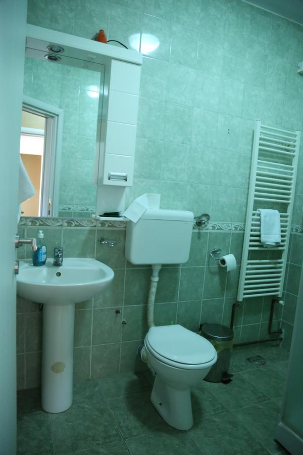 B&B Vila Bela Ruza Sremska Mitrovica Exterior photo