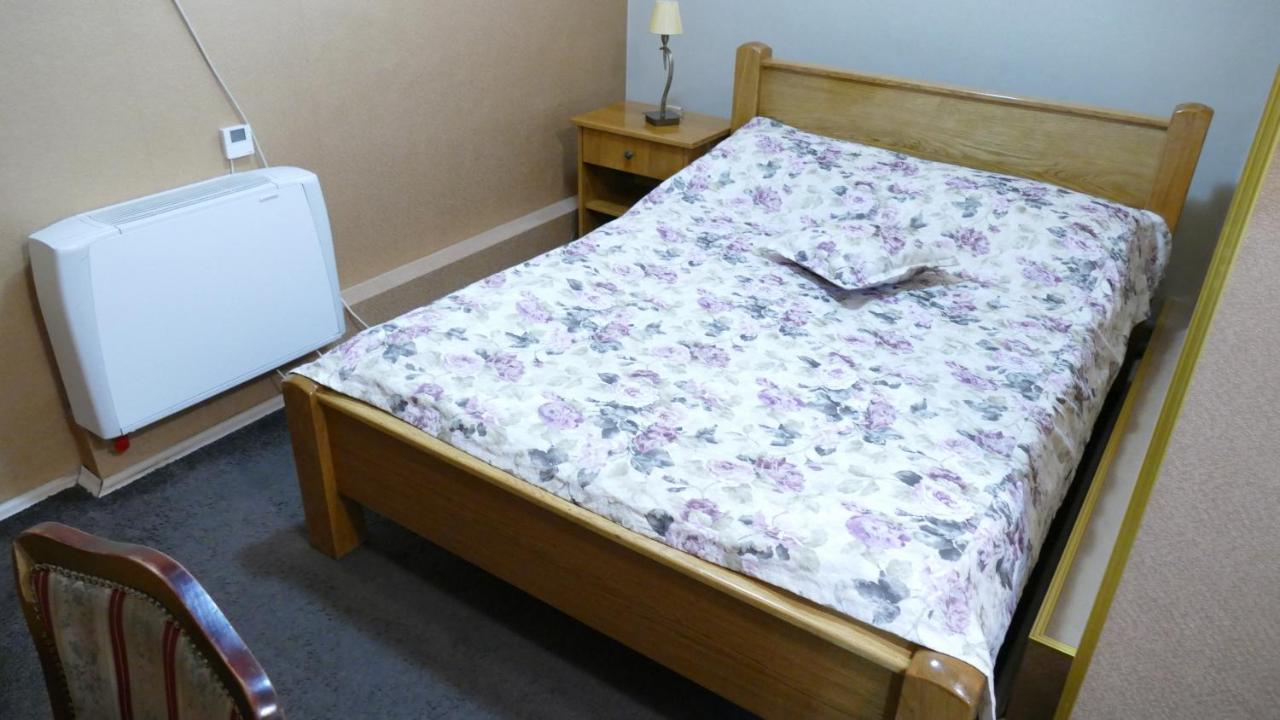 B&B Vila Bela Ruza Sremska Mitrovica Exterior photo
